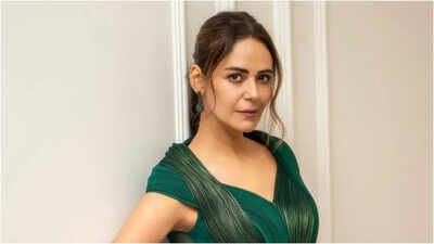 Mona Singh opens up on ‘Mona Ka Magic’, ‘I’m willing to look fatigued, tired, whatever the character demands’ | Hindi Movie News