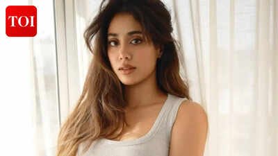 Janhvi Kapoor recalls seeing her morphed image on a porn site at 15; confronts paps for ‘zooming into a woman’s body’ | Hindi Movie News