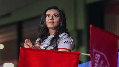 Preity Zinta Real Estate Investments: Preity Zinta’s real estate portfolio decoded: Pali Hill apartment sale, INR 35-40 crore LA home, other property investments | Hindi Movie News