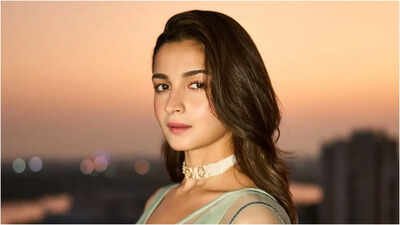 Alia Bhatt: ‘When will you live?’: Sadhguru questions Alia Bhatt’s 9 hour sleep habit as she admits, ‘I love sleeping’ | Hindi Movie News