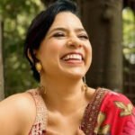 Rajshri Deshpande flaunts her scars from breast cancer surgery, netizens laud her spirit: ‘To every woman dimming her light..’ | Hindi Movie News