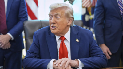 ‘Don’t want to look 20 pounds heavier’: Trump jabs reports of wearing bulletproof vest during White House dinner attack