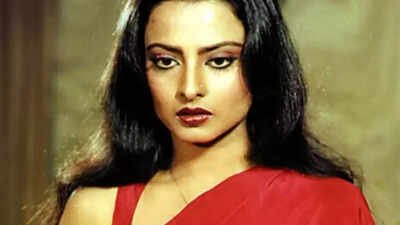 Rekha Amitabh Bachchan Love Story: When Rekha admitted being in love with Amitabh Bachchan: ‘Why should I be singled out?’ | Hindi Movie News