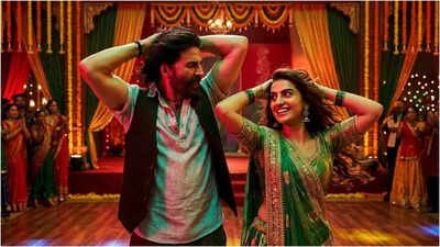 Welcome To The Jungle: Netizens love ‘Ghis Ghis Ghis’ from ‘Welcome To The Jungle’; Akshay Kumar and Akshara Singh dance their heart out | Hindi Movie News