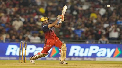 Watch: Bhuvneshwar Kumar’s first IPL six in 10 years that broke Mumbai hearts | Cricket News