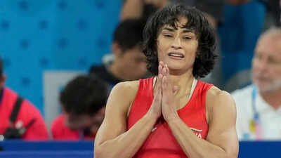 Vinesh Phogat reaches Gonda amid fresh WFI standoff, insists she is eligible to compete | More sports News
