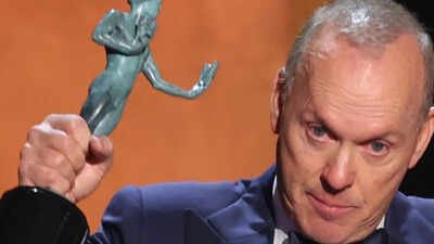 Michael Keaton: When Michael Keaton’s emotional tribute left the room completely silent: ‘This is for my nephew, Michael, and my sister, Pam, ‘ | English Movie News
