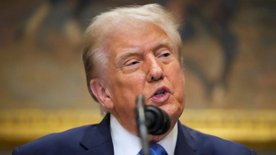 ‘You’re getting discombobulated’: ‘Commander in Chief’ Trump shares AI image of US troops advancing