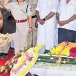 Bharathiraja Funeral: What happened at Bharathiraja’s funeral? Raadhika intervened to prevent the family rift from escalating | Tamil Movie News