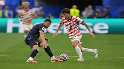 FIFA World Cup: Christian Pulisic overtakes Cristiano Ronaldo in assists as USA rout Paraguay | Football News