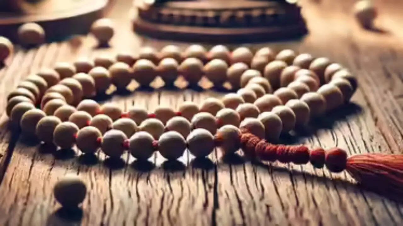 Benefits of Tulsi Mala according to hindu traditions