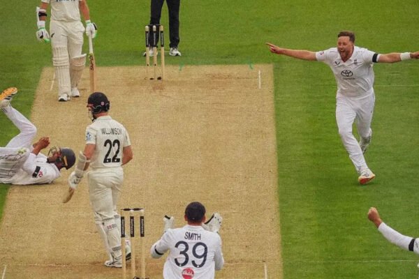 New Zealand 61/6 in 19.2 Overs | ENG vs NZ, 1st Test Day 2 Live: England eye first innings lead after Ollie Robinson’s dream return rocks New Zealand