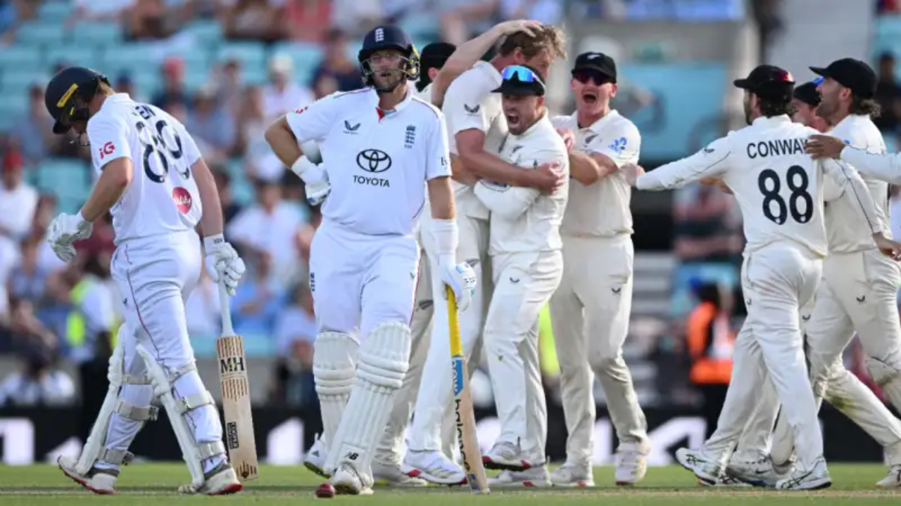 England 192/8 in 52.5 Overs | England vs New Zealand 2nd Test Live: Host’s last hope Joe Root falls in morning session