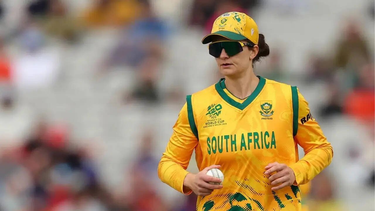South Africa Women 2/0 in 0.2 Overs