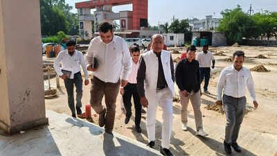 Haryana School Education Board chief conducts surprise inspection of branches and facilities