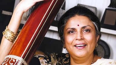 Veteran singer Suman Kalyanpur passes away at 89, fans remember her for songs like ‘Na Na Karte Pyar’, ‘Aaj Kal Tere Mere Pyar Ke Charche’ and more | Hindi Movie News