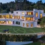 Billionaire Steve Wynn spent five years trying to sell his 27,000-square-foot Beverly Hills estate; the 5 million property finally sold for .75 million |