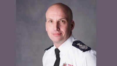 UK industrial fire: Essex fertiliser explosion injures 20 firefighters, destroys 3 fire engines