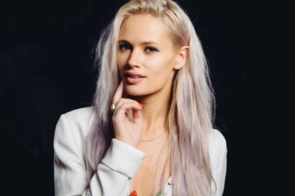 Tragic Death of Lauren Bennett: Father Calls Out NHS Failures Amid Suspected Suicide Investigation |