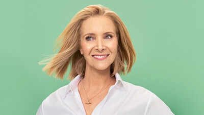 Lisa Kudrow: ‘Mom texted from beyond’: ‘Friends’ star Lisa Kudrow recalls receiving eerie messages from her late mother |