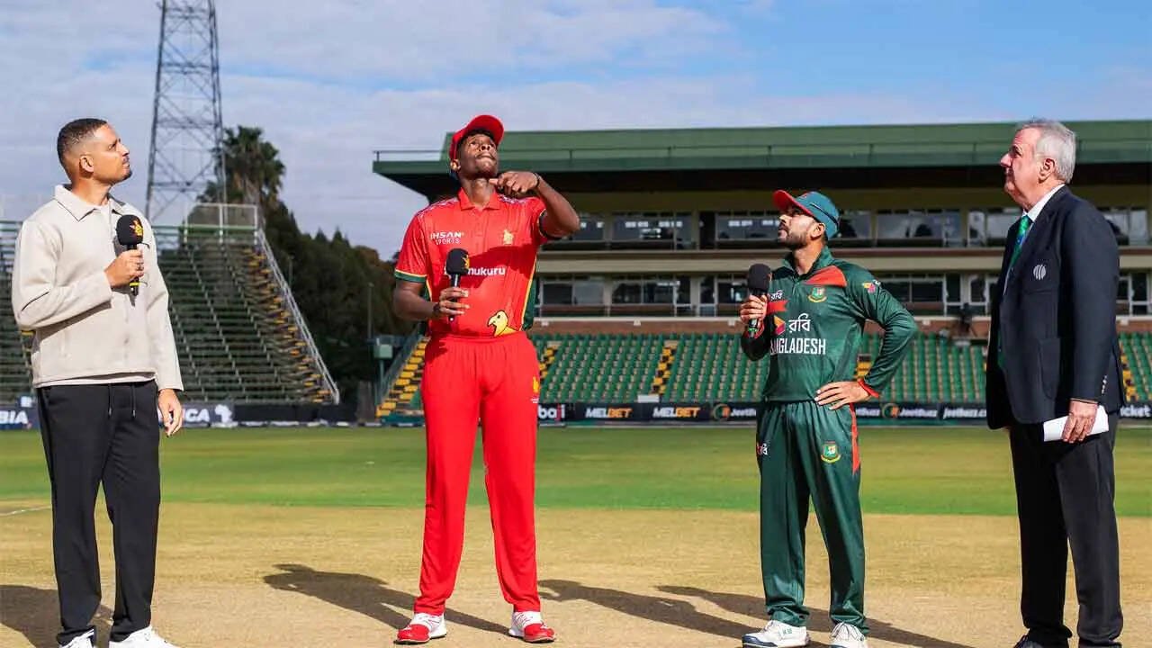 Zimbabwe 73/8 in 21.2 Overs
