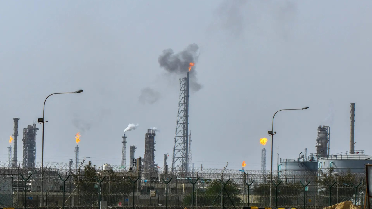 US Iran War News Live Updates: Sirens blare across Kuwait amid Iran strikes, military claims retaliation