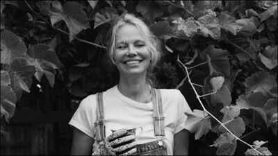 ‘Good morning from the garden’: Pamela Anderson gives a glimpse of her life with nature and her own garden﻿ |