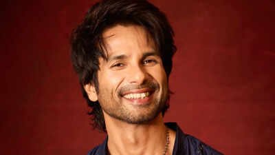 Shahid Kapoor insisted on air purifiers during Delhi schedule of ‘Cocktail 2’ amid poor AQI, crew member claims: ‘Would just take off the mask before the shot’ | Hindi Movie News