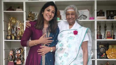 S. Janaki Death: Shweta Mohan’s Heartfelt Tribute to S. Janaki: The Best Singer the World Has Ever Seen |