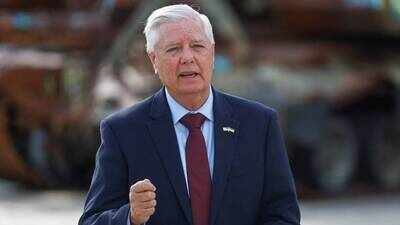 What happened in Lindsey Graham’s final hours? Trump call, Ukraine trip, cardiac emergency and sudden death at 71