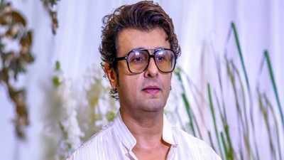 Sonu Nigam’s intellectual property suit resolved by Bombay High Court as the singer’s namesake agrees to not use his identity, image without authorisation | Hindi Movie News