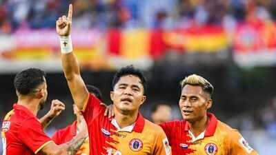 East Bengal humiliate Mohun Bagan 4-1 to lift record-equalling 17th Durand Cup, Lalrindika stars with hat-trick | Football News