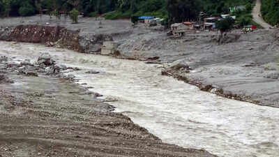 Nuwakot Flood Warning: Nepal floods: Stranger ran past school screaming ‘Run, water’. It saved 370 kids, teachers
