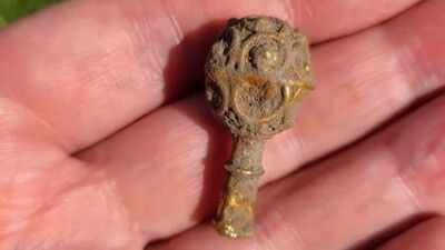 A 20-year-old archaeology student found gold just 90 minutes into her first dig, the 1,200-year-old discovery is raising new questions about medieval Britain