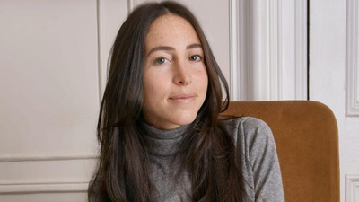 A former BlackRock employee ordered 10,000 pairs of socks for $100,000 to test a business idea; her startup later raised $2 million and reached Shark Tank | World News