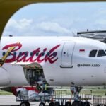At 36,000 feet, a plane carrying 153 passengers drifted off course after an unexpected 28-minute lapse by both the pilots | World News
