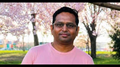 Indian father drowns while paddleboarding in Lake Hopatcong in New Jersey during family picnic; he was in an area not supervised by lifeguards
