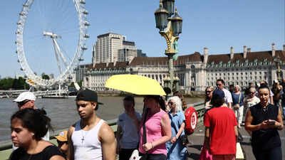 UK searches for homes with air conditioning jump 104% as heatwaves intensify
