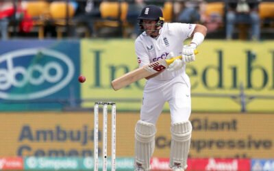 England 112/2 in 25.0 Overs