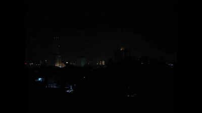 Pakistan power crisis: Karachi residents riot amid outages lasting hours, block major roads