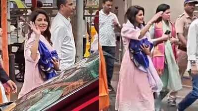 Priyanka Chopra visits Siddhivinayak Temple with cousin Mannara Chopra in her rare visit to Mumbai, waves at fans, wins the internet |