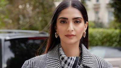 Sonam Kapoor REACTS to notices issued to 722 Mumbai auto and taxi drivers over Marathi language test | Hindi Movie News
