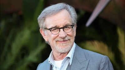 Steven Spielberg’s $100 Million Divorce: Unraveling the Prenup Controversy with Amy Irving |
