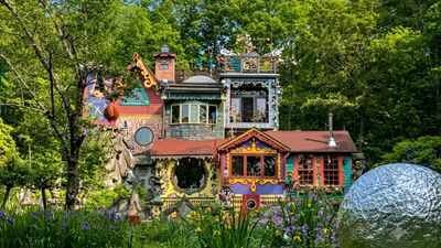 A New Jersey artist bought a 600-square-foot cabin in 1989 and kept adding to it; 37 years later, Luna Parc is a 5,000-square-foot home, studio and living artwork still being built