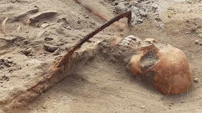 The ‘vampire woman’ whose 17th-century grave is rewriting what historians know about burial fears in Poland | World News
