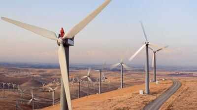Wyoming’s Casper landfill buried 1,124 turbine blades after each was cut into three pieces; a Missouri plant offers another route by turning old blades into cement feedstock