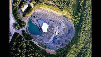 In 1990, mining stopped at a 55-metre-deep Swedish limestone quarry; a year later, an opera singer discovered its remarkable natural sound, and it became Dalhalla, now drawing 100,000+ visitors each summer