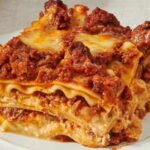 In 2020, a San Diego mom and her toddler began cooking extra meals for struggling neighbours; six years later, the idea has shared 750,000 lasagnas and reached 3 million people