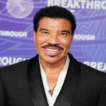 Lionel Richie still in ICU over cardiac issues; singer hoping to be discharged this week |