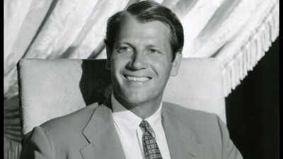 In 1995, Hollywood actor Joel McCrea’s family gave up most of his 300-acre California ranch for public recreation; the land became a protected open space |